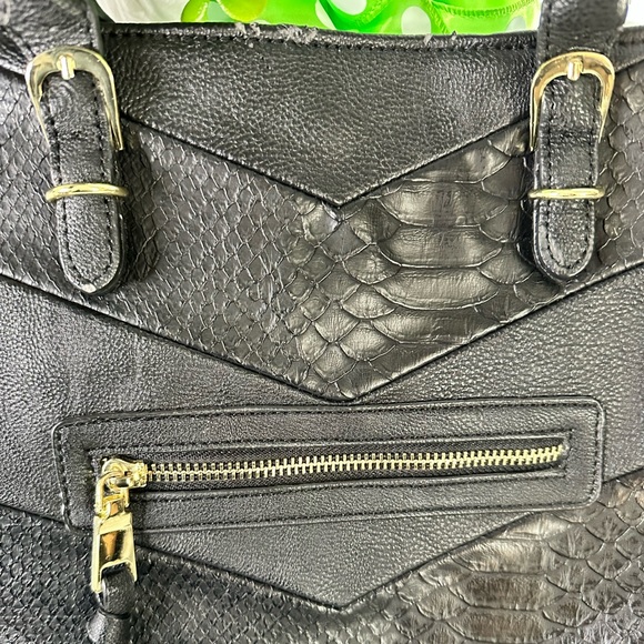 Steve Madden Black Carryall Tote - Picture 5 of 9